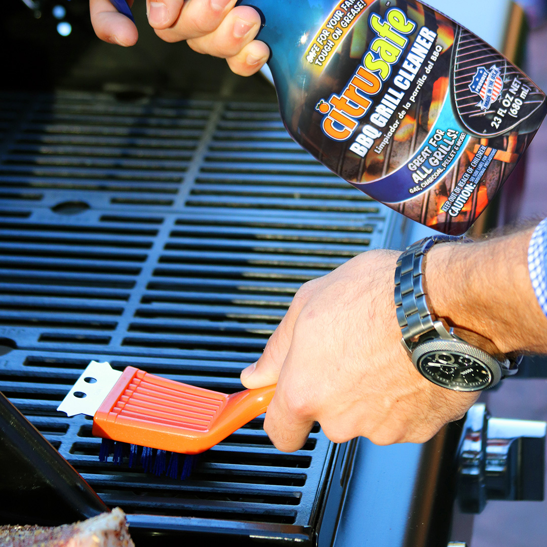 23 oz. BBQ and Grill Cleaner Degreaser with Grill Scrubber Kit